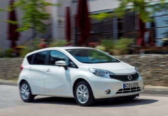 Nissan создаст первый самоочищающийся автомобиль.