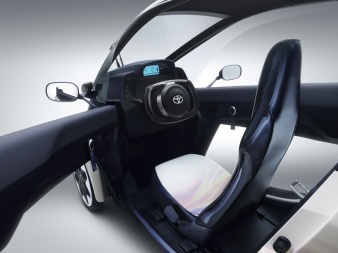 Toyota начала тестирование электрокара i-Road