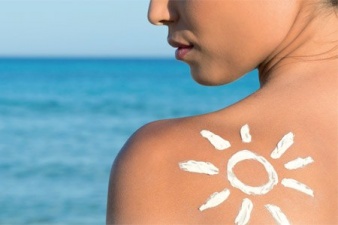 Летнее солнце может стать причиной рака кожи.